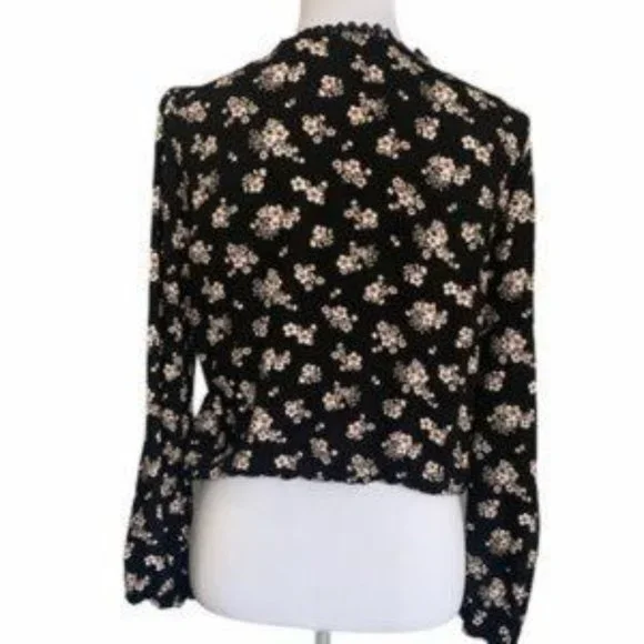 Black Long Sleeve Floral Open Front Top Size: L - Picture 2 of 5